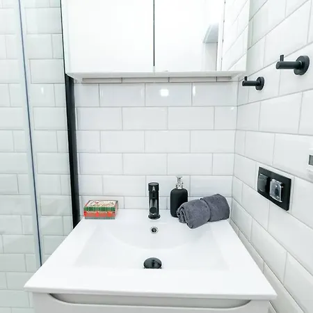 Cozy, Fully Equipped In Mokotow District * ワルシャワ