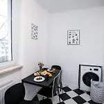 Cozy, Fully Equipped In Mokotow District