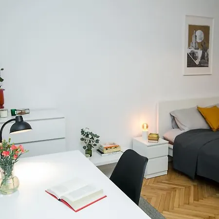 Cozy, Fully Equipped In Mokotow District * Warschau