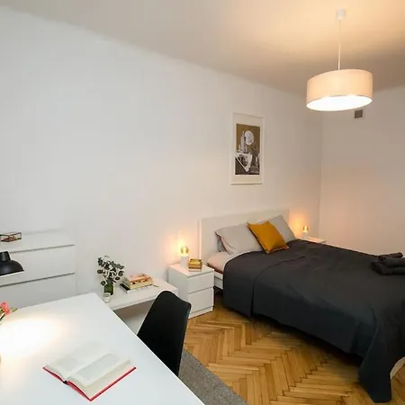 דירה Cozy, Fully Equipped In Mokotow District ורשה
