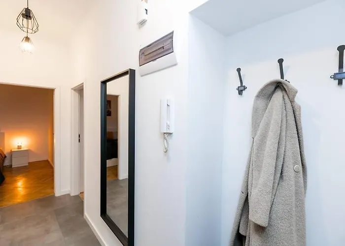 Cozy, Fully Equipped In Mokotow District