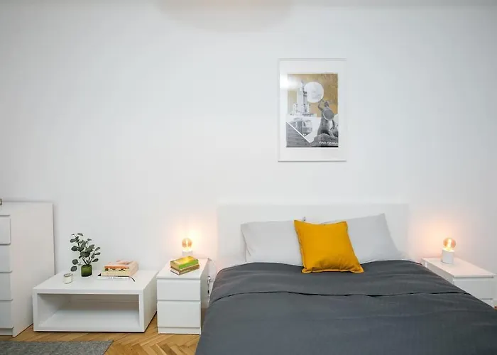 Cozy, Fully Equipped In Mokotow District *