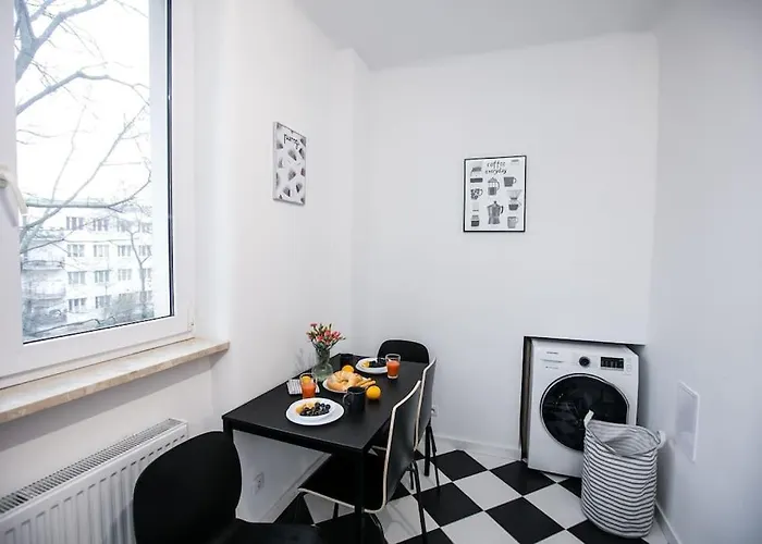 Cozy, Fully Equipped In Mokotow District