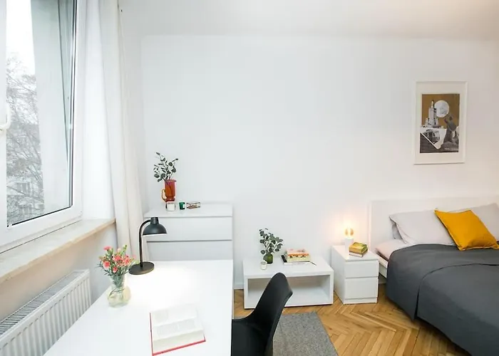 Cozy, Fully Equipped In Mokotow District