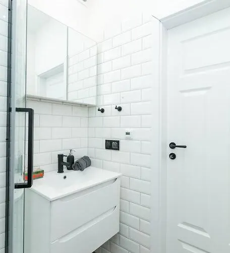 Cozy, Fully Equipped In Mokotow District