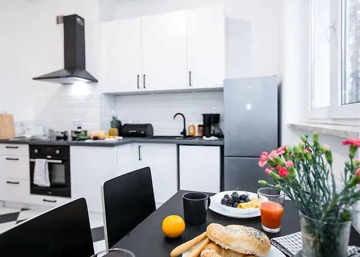 Cozy, Fully Equipped In Mokotow District *