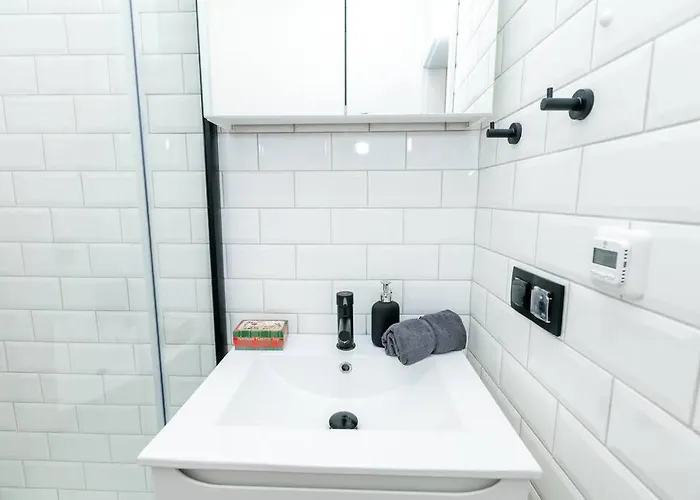 Cozy, Fully Equipped In Mokotow District * Warszawa