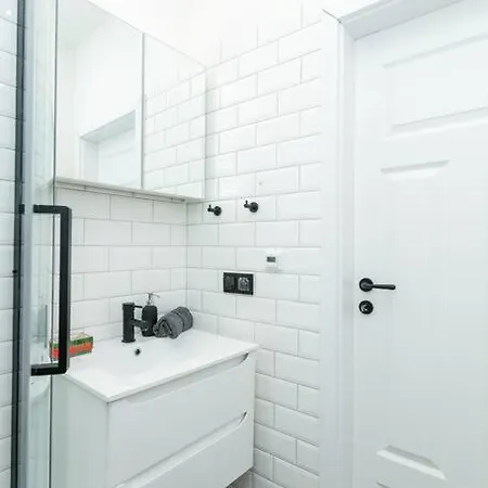 Cozy, Fully Equipped In Mokotow District