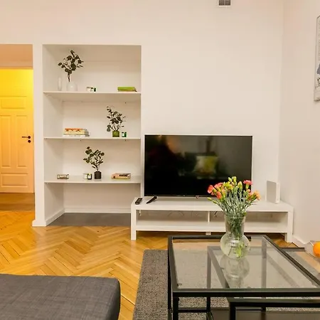 Cozy, Fully Equipped In Mokotow District *